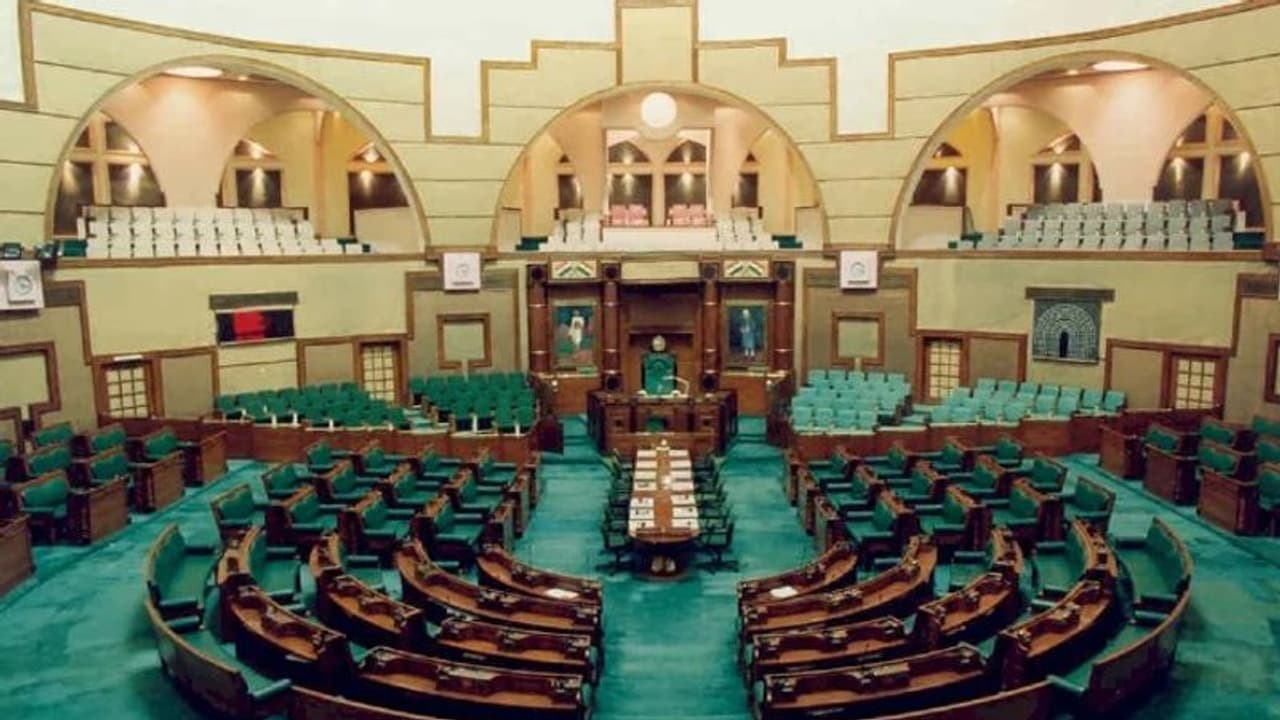 मध्यप्रदेश विधानसभा का एक दिवसीय सत्र आज, सिर्फ 61 विधायक ही रहेंगे मौजूद..होगा यह काम मध्यप्रदेश विधानसभा का एक दिवसीय सत्र आज, सिर्फ 61 विधायक ही रहेंगे मौजूद..होगा यह काम