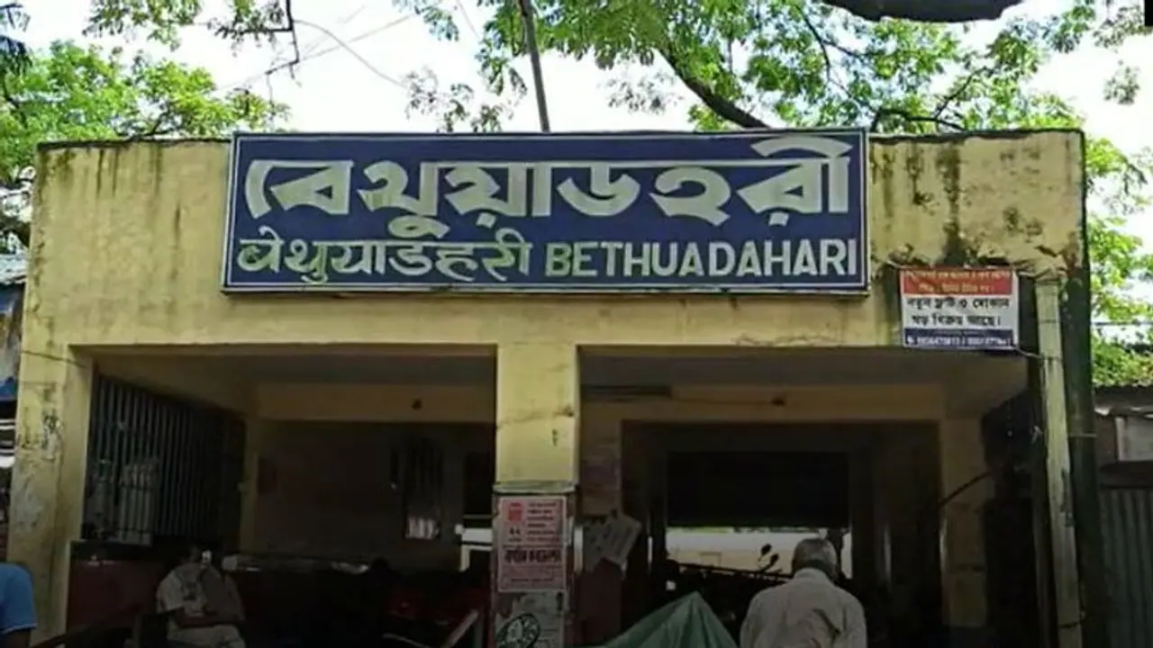 স্টেশনের প্লাটফর্ম থেকে যুবকের রক্তাক্ত দেহ উদ্ধারে রহস্য, খুনের অভিযোগ পরিবারের স্টেশনের প্লাটফর্ম থেকে যুবকের রক্তাক্ত দেহ উদ্ধারে রহস্য, খুনের অভিযোগ পরিবারের