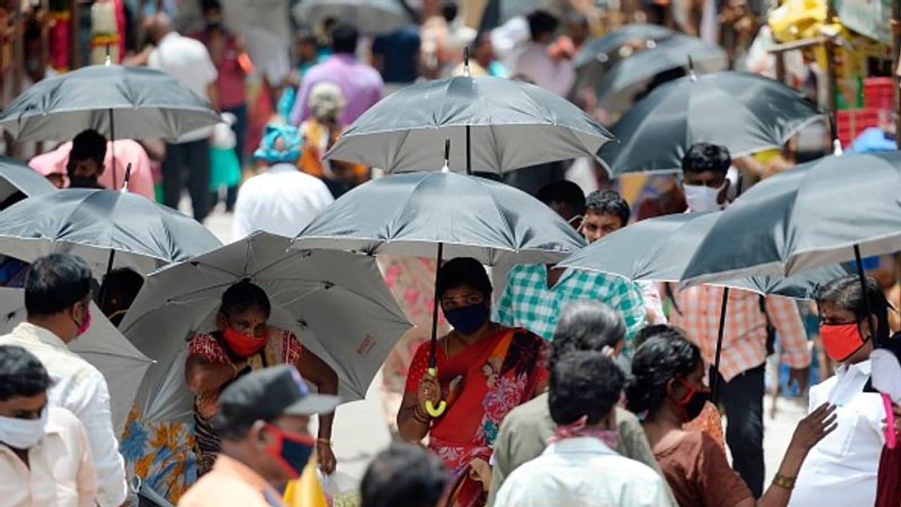 మాస్క్, శానిటైజేషన్ తప్పనిసరి.. లేకుంటే రూ. వెయ్యి జరిమానా: తెలంగాణ అన్‌లాక్ గైడ్‌లైన్స్ ఇవే