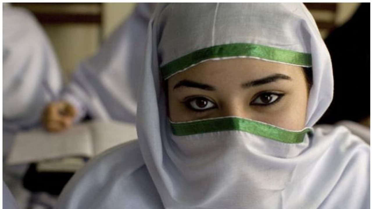 Taliban directs Afghan working women to stay at home for their own safety Taliban directs Afghan working women to stay at home for their own safety