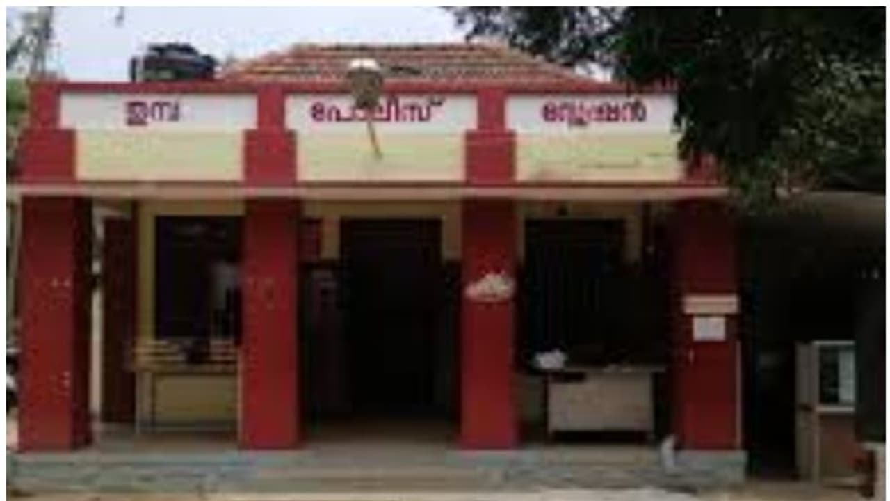 17കാരികൾ ഇൻസ്റ്റഗ്രാം സുഹൃത്തുക്കൾക്കൊപ്പം ബാറിലെത്തി മദ്യപിച്ച ശേഷം ഉപദ്രവിക്കപ്പെട്ട സംഭവത്തിൽ വിശദ അന്വേഷണം 17കാരികൾ ഇൻസ്റ്റഗ്രാം സുഹൃത്തുക്കൾക്കൊപ്പം ബാറിലെത്തി മദ്യപിച്ച ശേഷം ഉപദ്രവിക്കപ്പെട്ട സംഭവത്തിൽ വിശദ അന്വേഷണം