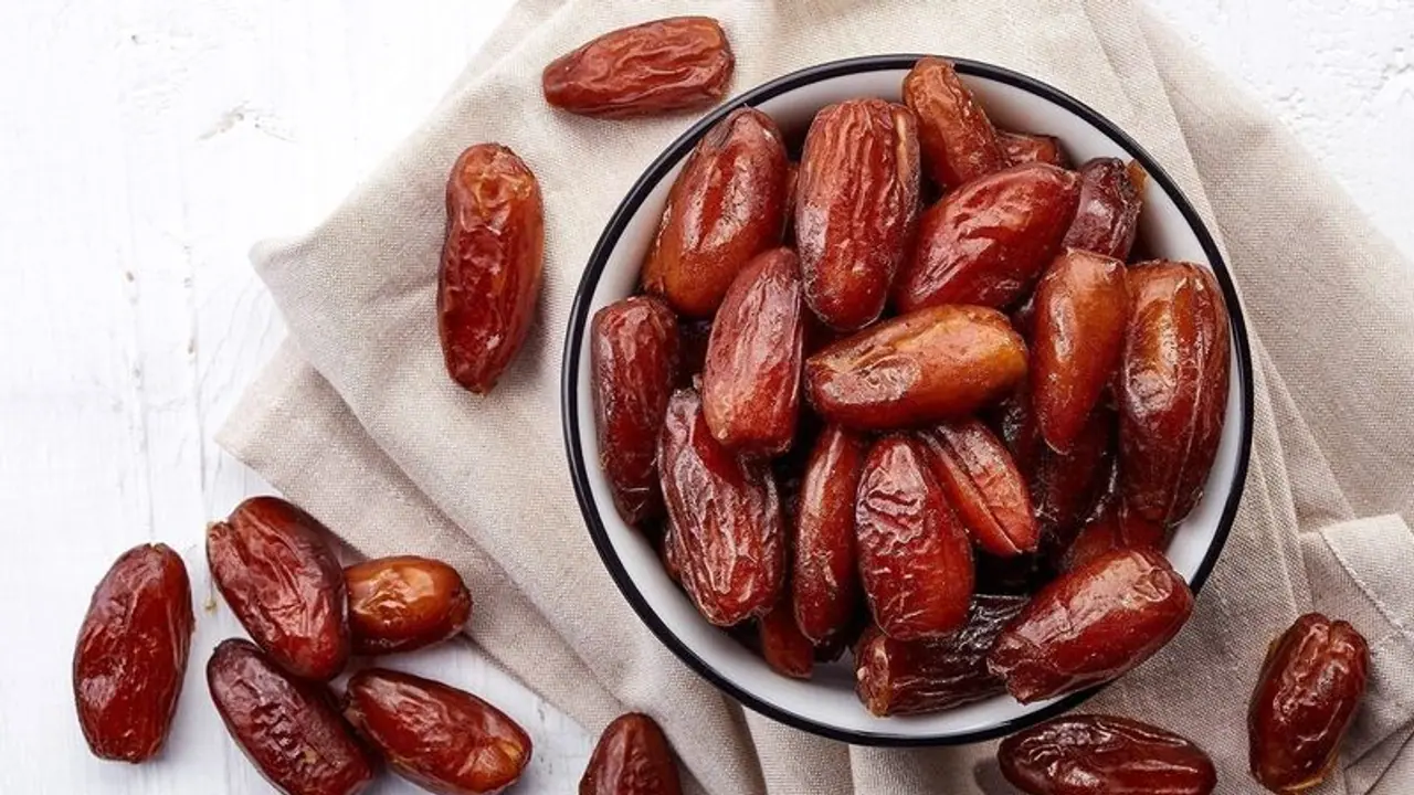 <p>Dates, or khajur, have made their way to being called health foods in recent times. Because of their naturally sweet taste, they are considered as nature's candy. Not only are they delicious but come packed with a huge range of health benefits.<br />
&nbsp;</p>
