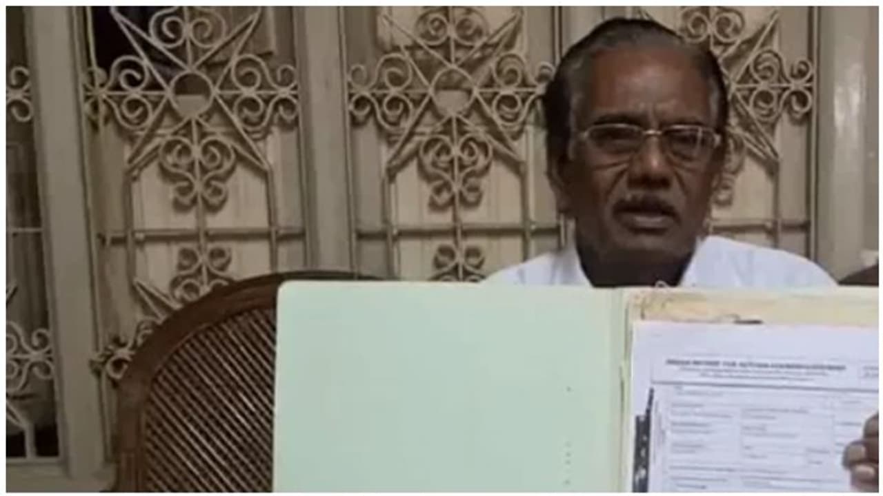 இந்தி தெரியாதா? கடன் கொடுக்க முடியாது... வடமாநில வங்கி மேலாளரின் ஆணவப்பேச்சு... தமிழகத்தில் நடந்த அவலம்..! இந்தி தெரியாதா? கடன் கொடுக்க முடியாது... வடமாநில வங்கி மேலாளரின் ஆணவப்பேச்சு... தமிழகத்தில் நடந்த அவலம்..!