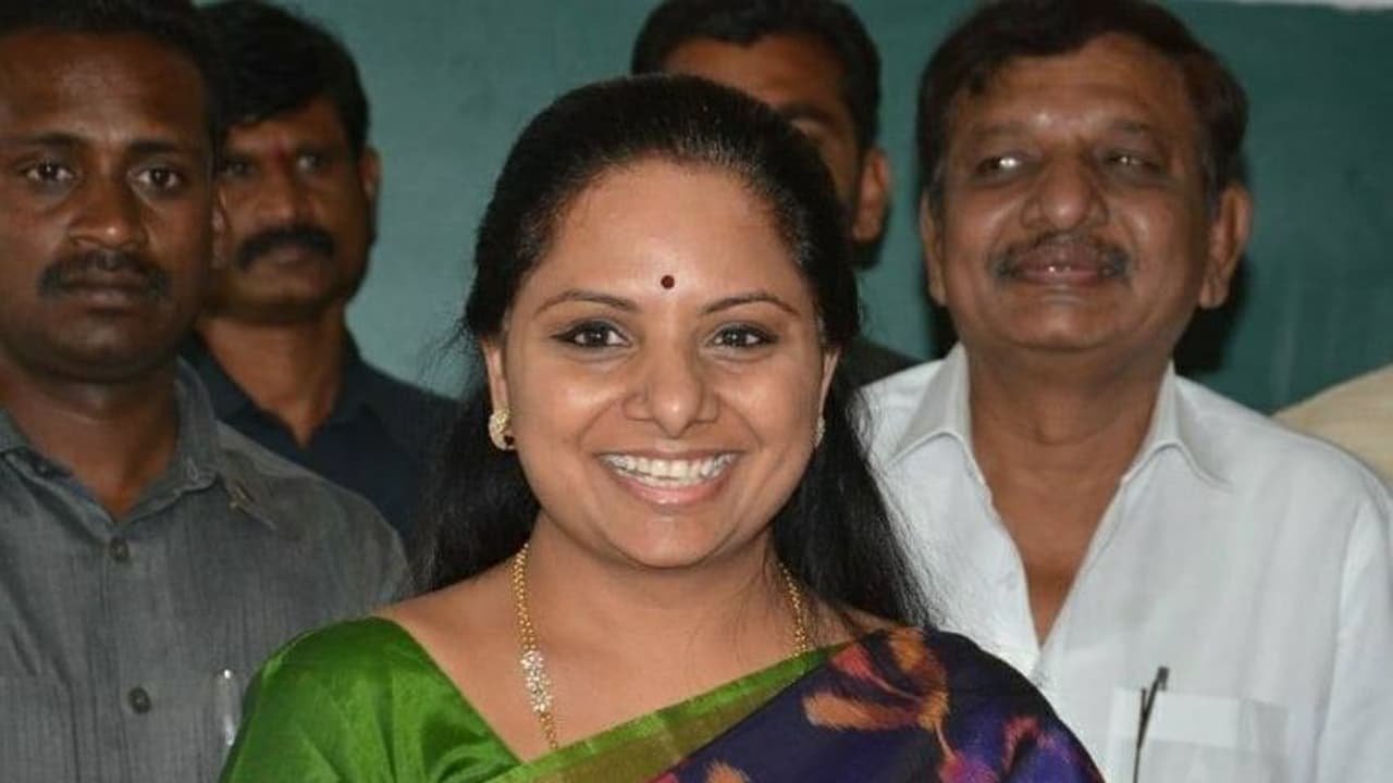 పంచాయితీరాజ్ శాఖపై ఎమ్మెల్సీ కవిత అసంతృప్తి పంచాయితీరాజ్ శాఖపై ఎమ్మెల్సీ కవిత అసంతృప్తి