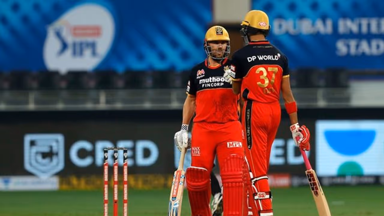 ಎಬಿಡಿ ಪಡಿಕ್ಕಲ್ ಅಬ್ಬರ, ಹೈದರಾಬಾದ್ಗೆ 164 ರನ್ ಟಾರ್ಗೆಟ್ ನೀಡಿದ RCB ಎಬಿಡಿ ಪಡಿಕ್ಕಲ್ ಅಬ್ಬರ, ಹೈದರಾಬಾದ್ಗೆ 164 ರನ್ ಟಾರ್ಗೆಟ್ ನೀಡಿದ RCB