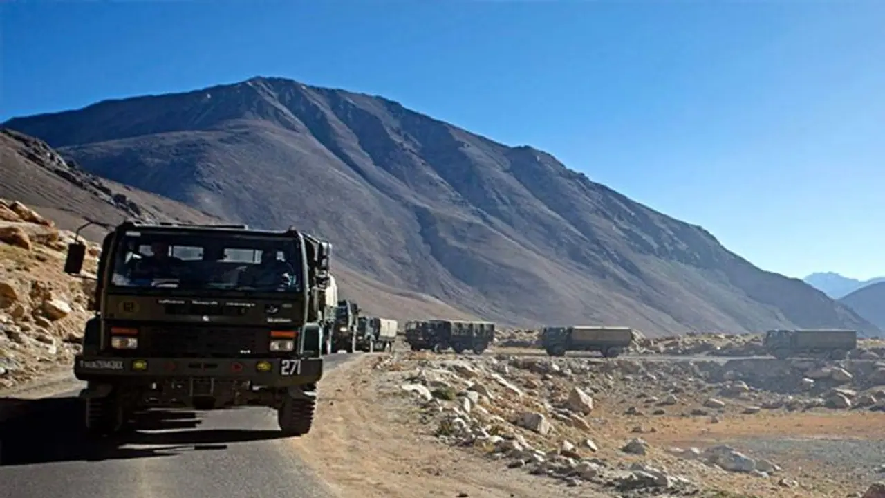 আবার নজির গড়লো ভারতীয় প্রতিরক্ষা মন্ত্রক , চীনের আগ্রাসন রুখতেই লাদাখ সীমান্তে বিশেষ প্রতিরক্ষা ঢাল আবার নজির গড়লো ভারতীয় প্রতিরক্ষা মন্ত্রক , চীনের আগ্রাসন রুখতেই লাদাখ সীমান্তে বিশেষ প্রতিরক্ষা ঢাল