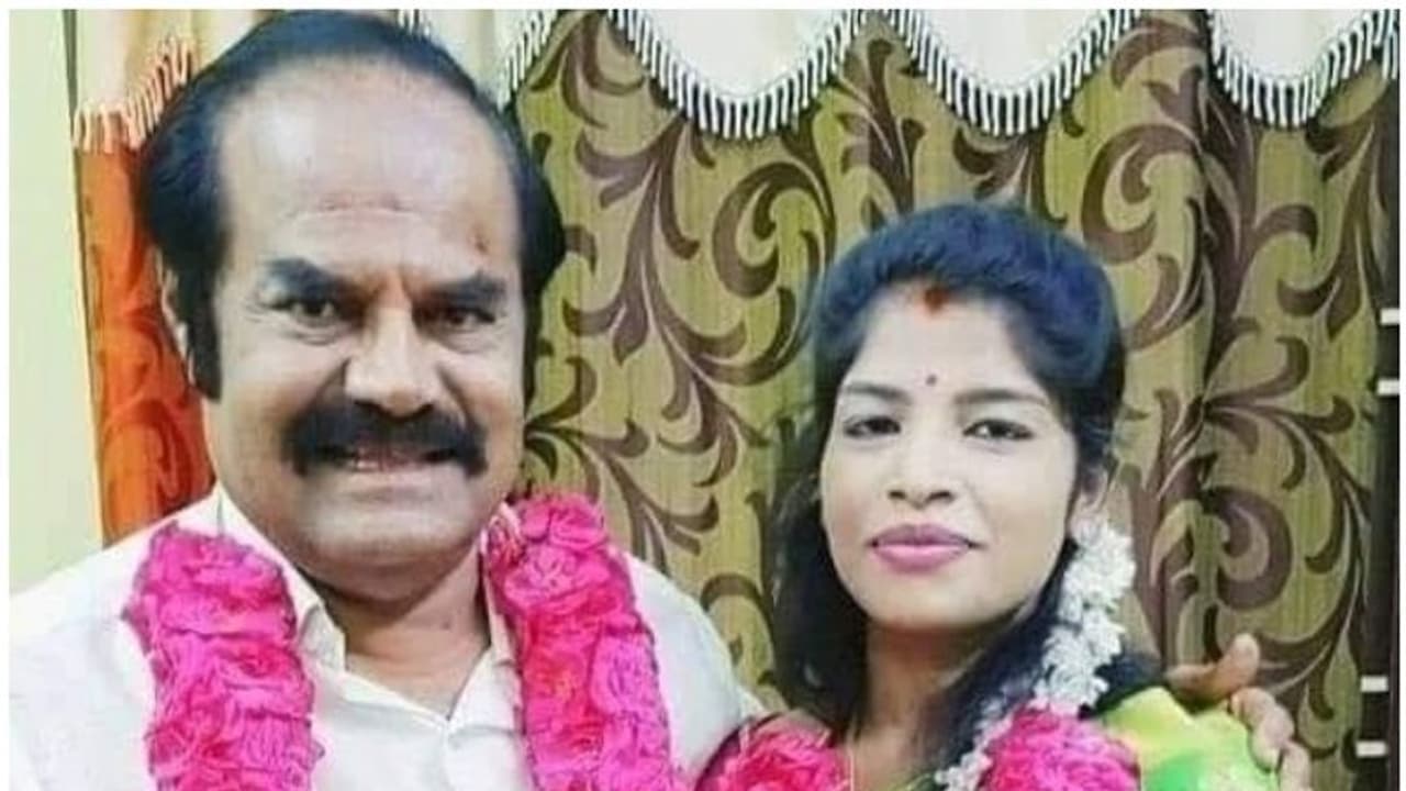 28 வயது பெண்ணை மணந்த 67 வயது திமுக நிர்வாகி... திருவண்ணாமலையில் பரபரப்பு..! 28 வயது பெண்ணை மணந்த 67 வயது திமுக நிர்வாகி... திருவண்ணாமலையில் பரபரப்பு..!