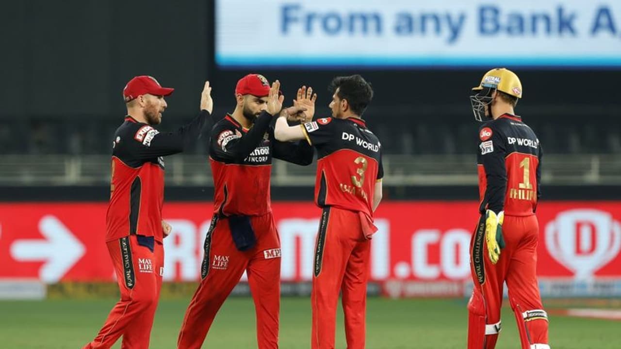 IPL 2022 Retention: உன் சேவை இனிமேல் எங்களுக்கு தேவையில்லை..! செல்லப்பிள்ளையை கழட்டிவிட்ட ஆர்சிபி IPL 2022 Retention: உன் சேவை இனிமேல் எங்களுக்கு தேவையில்லை..! செல்லப்பிள்ளையை கழட்டிவிட்ட ஆர்சிபி