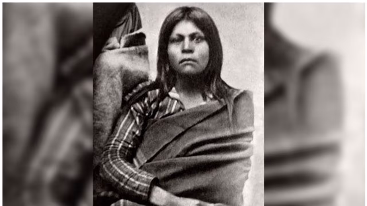 18 വര്ഷം ആരുമില്ലാതെ ഒരു ദ്വീപില് തനിച്ചു താമസിക്കേണ്ടിവന്ന സ്ത്രീ! 18 വര്ഷം ആരുമില്ലാതെ ഒരു ദ്വീപില് തനിച്ചു താമസിക്കേണ്ടിവന്ന സ്ത്രീ!