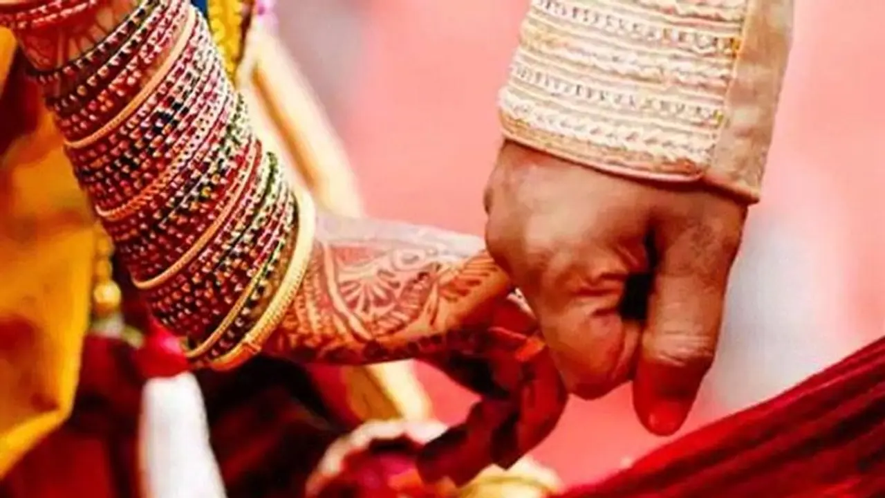 మోసం.. నమ్మి సర్వం అర్పించింది.. నట్టేట ముంచి పోయాడు... మోసం.. నమ్మి సర్వం అర్పించింది.. నట్టేట ముంచి పోయాడు...