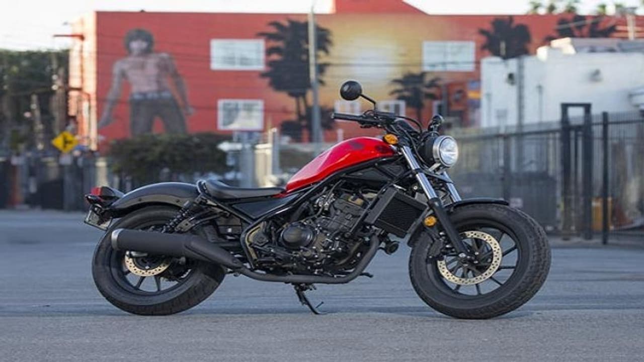 Honda लाने जा रही है क्रूजर बाइक, देगी रॉयल एनफील्ड और जावा को टक्कर Honda लाने जा रही है क्रूजर बाइक, देगी रॉयल एनफील्ड और जावा को टक्कर