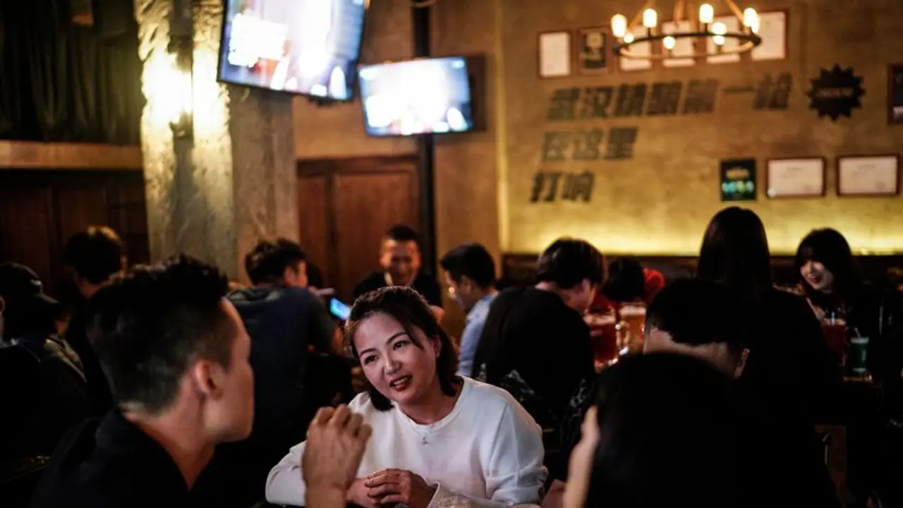 Karnataka govt approves extension of Bengaluru nightlife; Bars, shops to open till 1 am Karnataka govt approves extension of Bengaluru nightlife; Bars, shops to open till 1 am