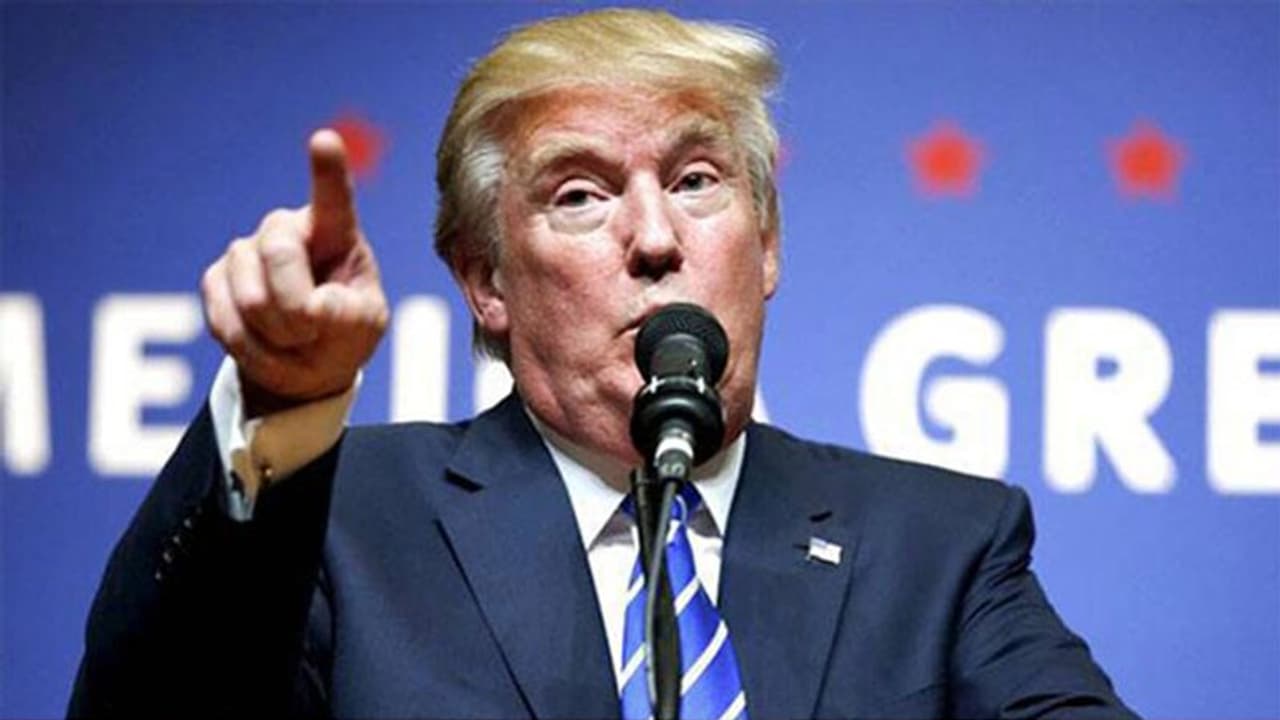 चीन पर बरसे अमेरिकी राष्ट्रपति ट्रंप, कहा कोरोना महामारी से दुनिया में तबाही का जिम्मेदार है चीन चीन पर बरसे अमेरिकी राष्ट्रपति ट्रंप, कहा कोरोना महामारी से दुनिया में तबाही का जिम्मेदार है चीन