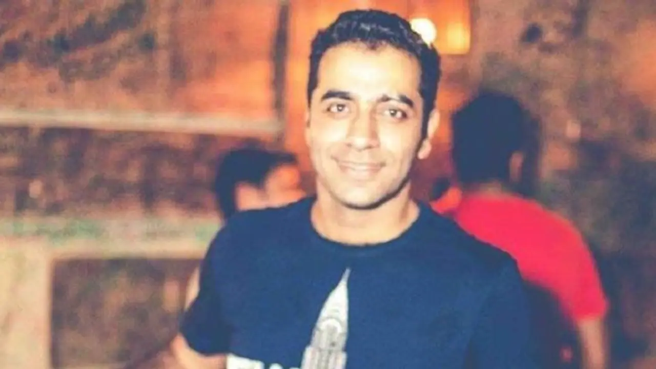 Sandalwood drug case: CCB ACP, constable suspended for helping peddler Viren Khanna, demanding 50 lakh Sandalwood drug case: CCB ACP, constable suspended for helping peddler Viren Khanna, demanding 50 lakh