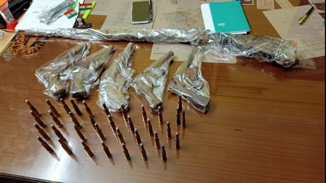 ভাঙড়ে বেআইনি অস্ত্র উদ্ধার পুলিশের, গ্রেফতার আরাবুল ইসলাম সহ তিন