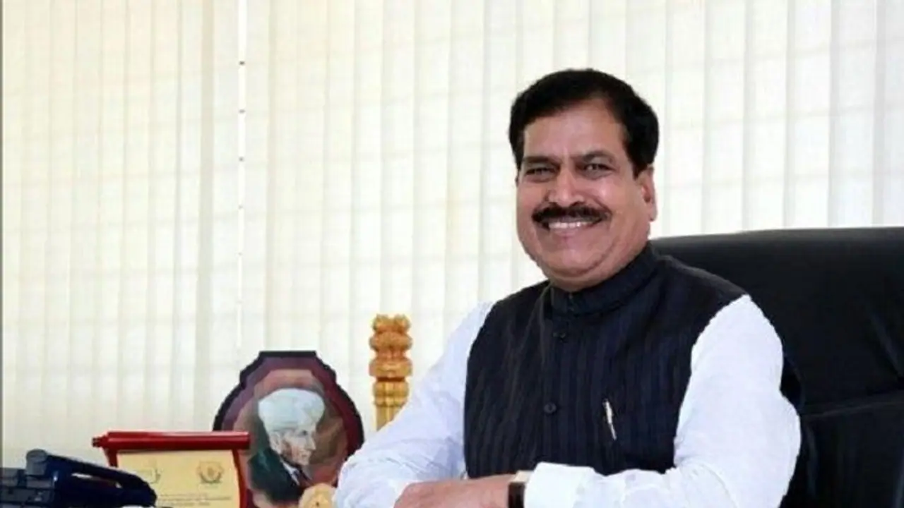 కరోనాతో కేంద్ర రైల్వే శాఖ సహాయ మంత్రి సురేశ్ అంగడి మృతి కరోనాతో కేంద్ర రైల్వే శాఖ సహాయ మంత్రి సురేశ్ అంగడి మృతి