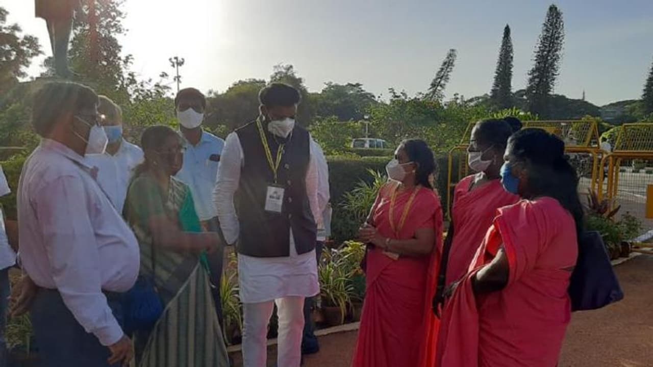 ASHA workers continue to protest in Bengaluru ASHA workers continue to protest in Bengaluru