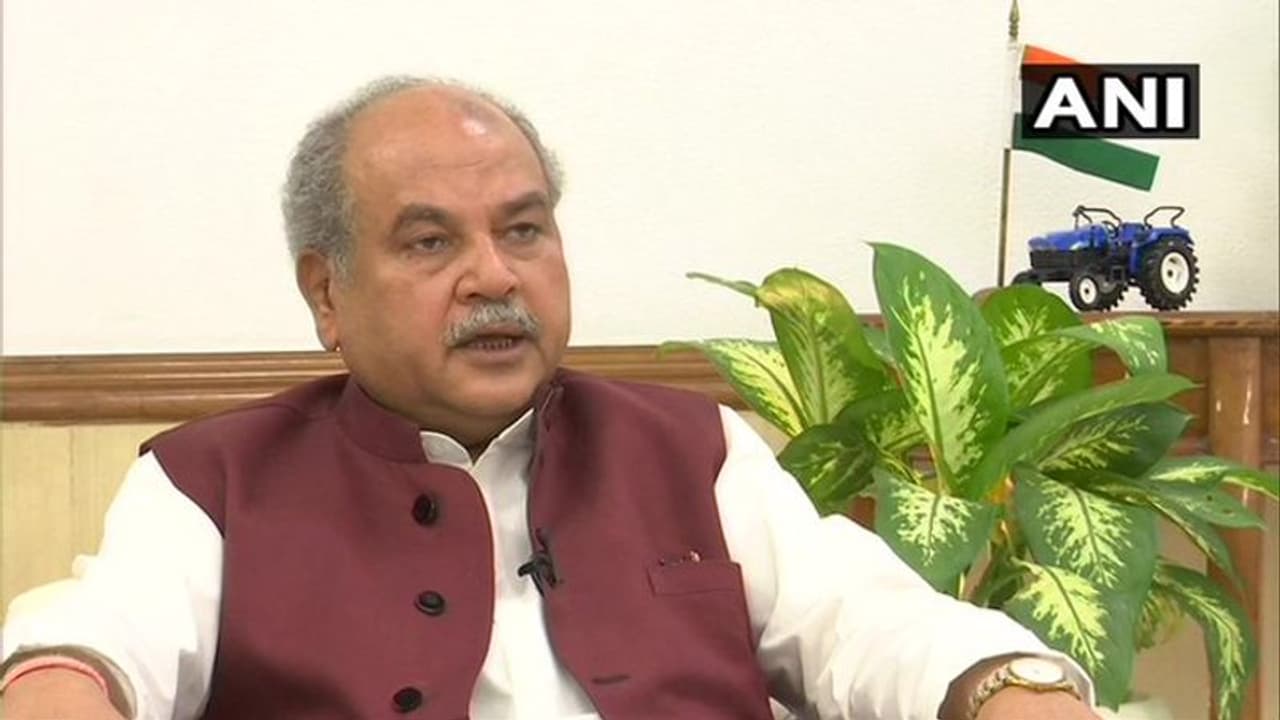 কৃষি বিল নিয়ে কংগ্রেসকে একহাত নিলেন কৃষিমন্ত্রী, বললেন কৃষকদের নিয়ে রাজনীতি করা হচ্ছে কৃষি বিল নিয়ে কংগ্রেসকে একহাত নিলেন কৃষিমন্ত্রী, বললেন কৃষকদের নিয়ে রাজনীতি করা হচ্ছে