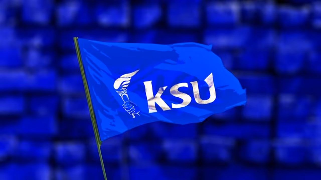 നേതാക്കളെല്ലാം വിണ്ണിൽ നിന്നും മണ്ണിലിറങ്ങിയാൽ തീരാവുന്ന പ്രശ്നമേ പാർട്ടിയിലുള്ളൂ: കെ.എം.അഭിജിത്ത്