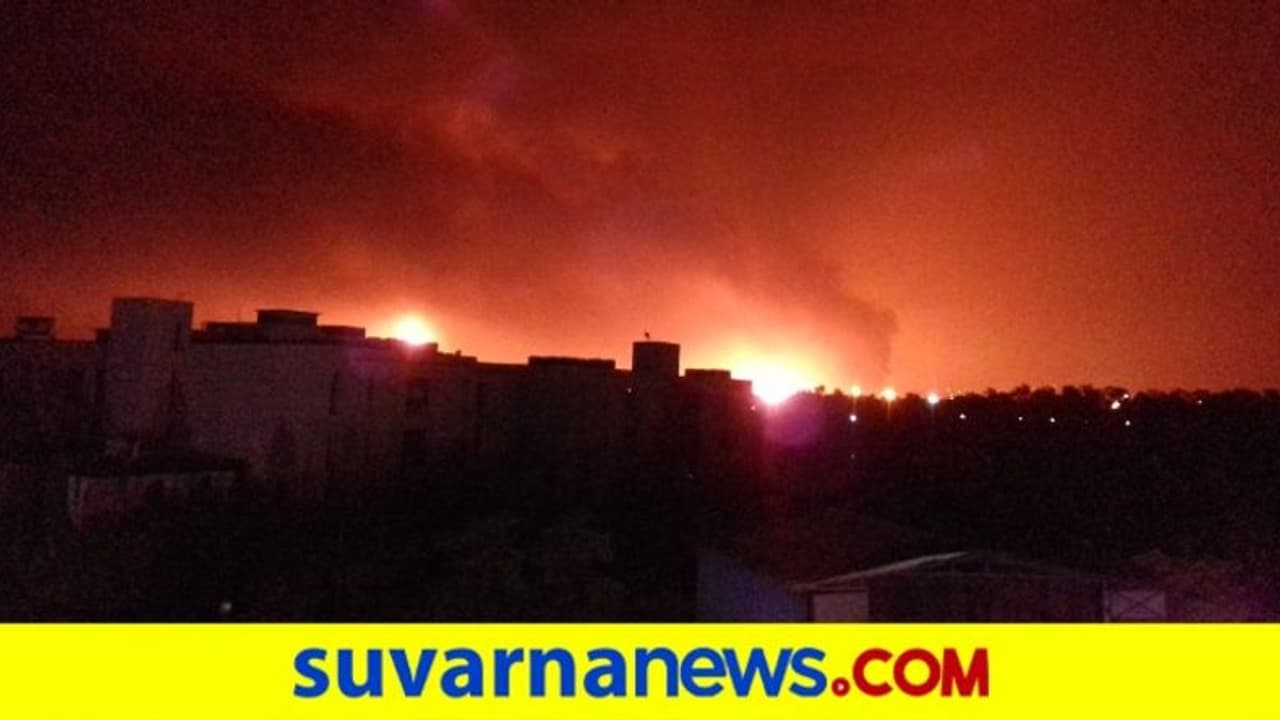 ಸೂರತ್ ಬಂದರಿನಲ್ಲಿ ಭಾರೀ ಸ್ಫೋಟ, ಧಗಧಗನೇ ಹೊತ್ತಿ ಉರಿದ ONGC! ಸೂರತ್ ಬಂದರಿನಲ್ಲಿ ಭಾರೀ ಸ್ಫೋಟ, ಧಗಧಗನೇ ಹೊತ್ತಿ ಉರಿದ ONGC!