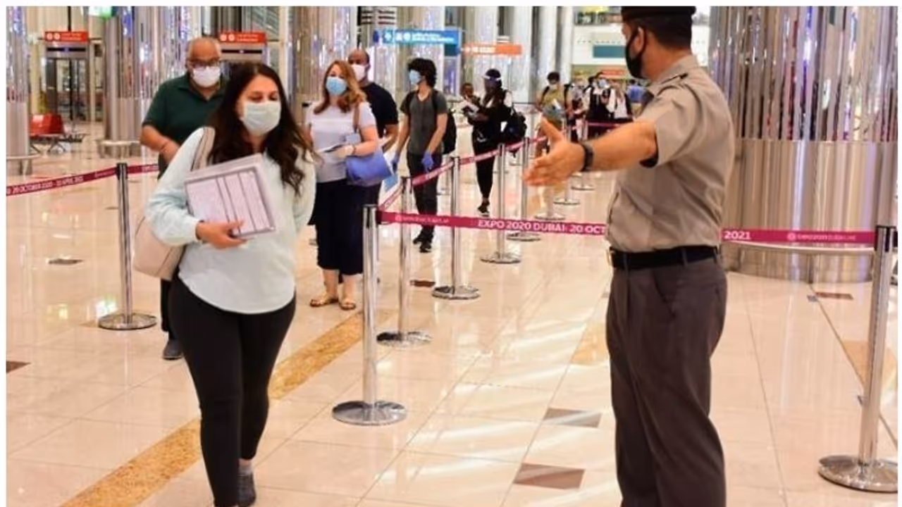 യുഎഇയില്‍ കൊവിഡ് നിബന്ധനകളില്‍ കൂടുതല്‍ ഇളവുകള്‍; ഭൂരിഭാഗം സ്ഥലങ്ങളിലും മാസ്‌ക് ഒഴിവാക്കി