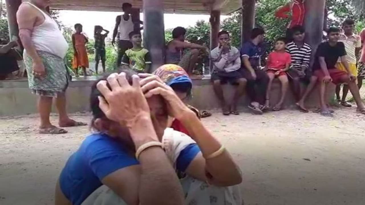 পারিবারে অশান্তির মর্মান্তিক পরিণতি, বাঁকুড়ায় ছোট ভাইকে 'পিটিয়ে খুন' করল দাদা পারিবারে অশান্তির মর্মান্তিক পরিণতি, বাঁকুড়ায় ছোট ভাইকে 'পিটিয়ে খুন' করল দাদা