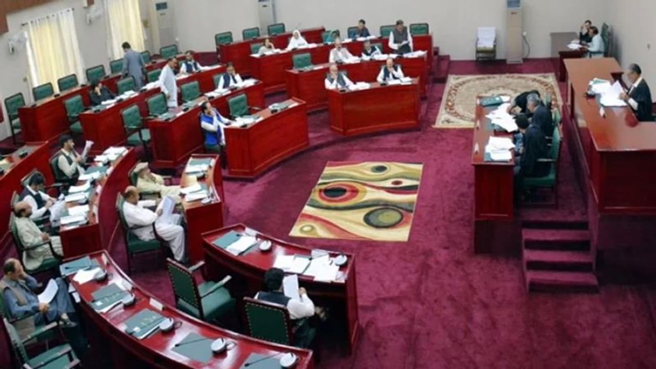 तीन महीने में नहीं करा सकते चुनाव, पाकिस्तानी चुनाव आयोग की 'न' से इमरान को लगा झटका तीन महीने में नहीं करा सकते चुनाव, पाकिस्तानी चुनाव आयोग की 'न' से इमरान को लगा झटका