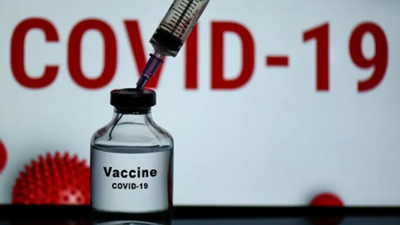 கொரோனா தடுப்பூசி மூலம் மனித உடலில் செலுத்தப்படும் மைக்ரோசிப்..? இதற்காகத்தான் பரப்பப்பட்டதா வைரஸ்..?