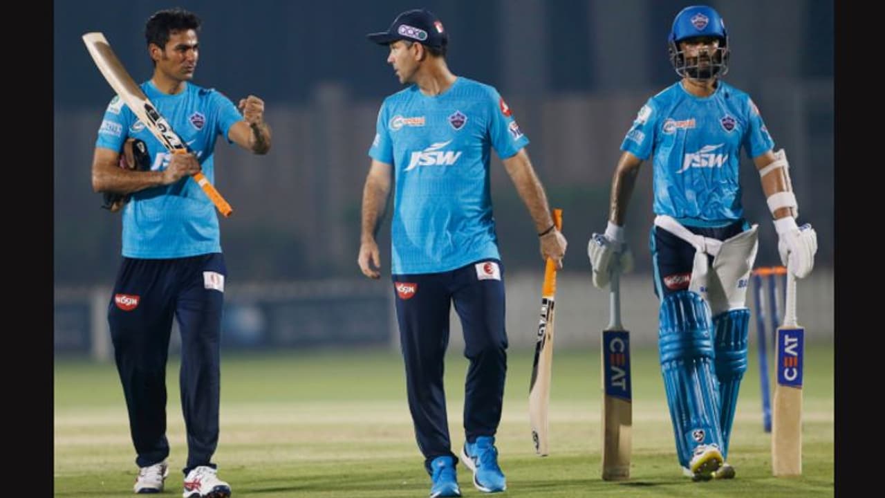 കൊല്ക്കത്ത ടീമില് കൊവിഡ് റിപ്പോര്ട്ട് ചെയ്തതിന് പിന്നാലെ ഡല്ഹി കാപിറ്റല്സ് താരങ്ങള് ക്വാറന്റൈനില് കൊല്ക്കത്ത ടീമില് കൊവിഡ് റിപ്പോര്ട്ട് ചെയ്തതിന് പിന്നാലെ ഡല്ഹി കാപിറ്റല്സ് താരങ്ങള് ക്വാറന്റൈനില്