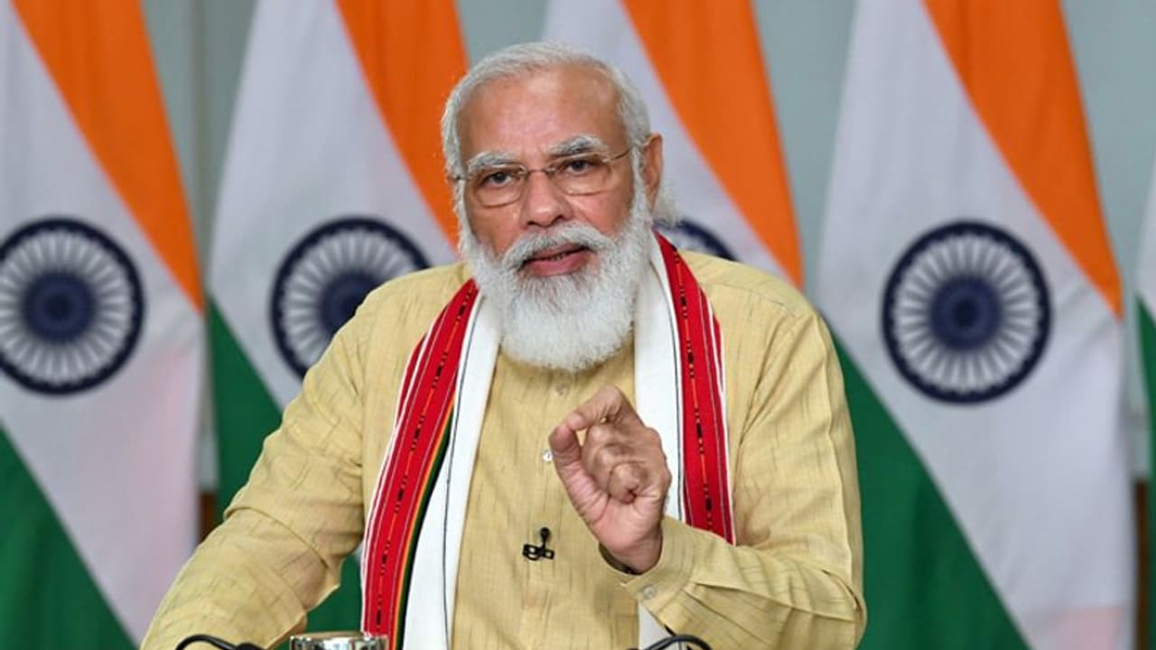 कृषि बिल का विरोध करना वालों पर बरसे पीएम मोदी, कहा 'किसानों के कंधे पर बंदूक रखकर चला रहे हैं' कृषि बिल का विरोध करना वालों पर बरसे पीएम मोदी, कहा 'किसानों के कंधे पर बंदूक रखकर चला रहे हैं'