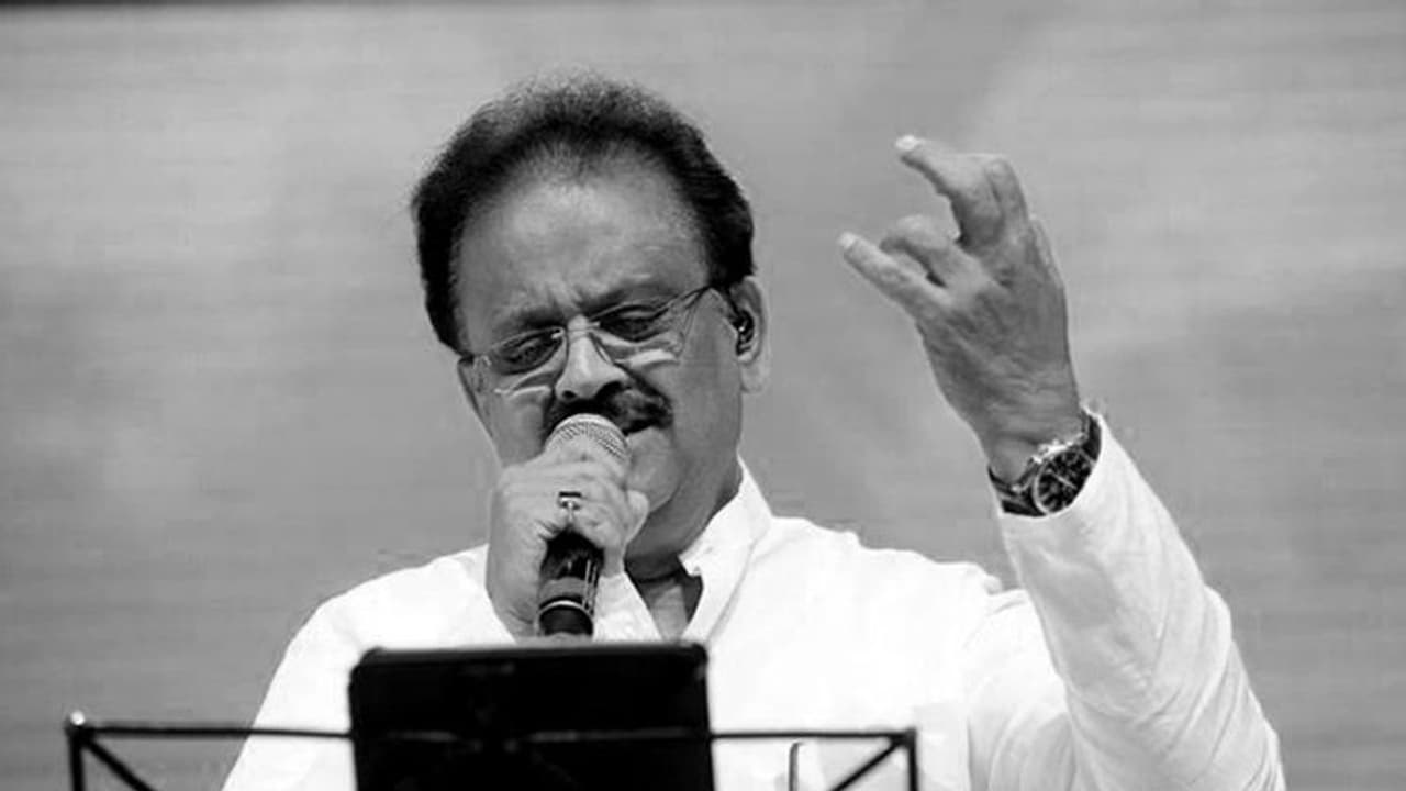 প্রয়াত কিংবদন্তী গায়ক এসপি বালাসুব্রমণিয়ম, করোনা মুক্ত হলেও শেষ রক্ষা হল না