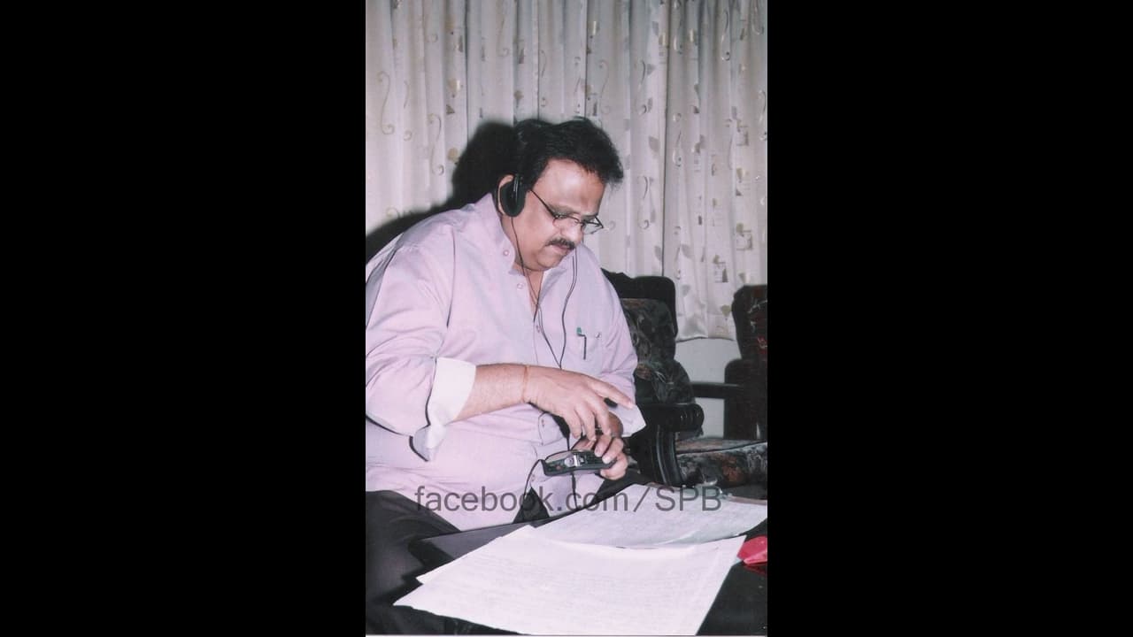 பாடகர் எஸ்பிபிக்கு மணிமண்டபம் கட்ட வேண்டும்..தாமரைப்பாக்கம் பகுதி மக்கள் தமிழக அரசுக்கு கோரிக்கை..! பாடகர் எஸ்பிபிக்கு மணிமண்டபம் கட்ட வேண்டும்..தாமரைப்பாக்கம் பகுதி மக்கள் தமிழக அரசுக்கு கோரிக்கை..!