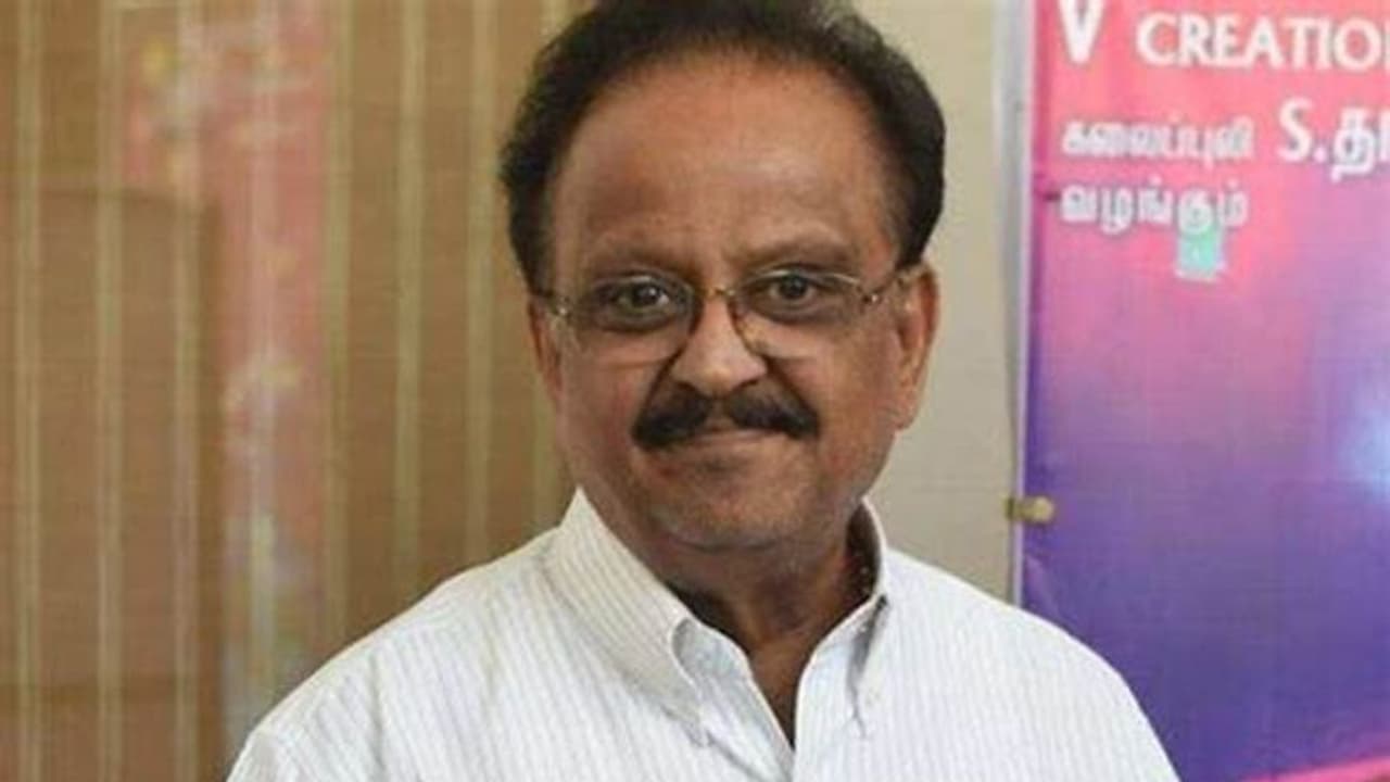 শিনজো আবে ও এসপি বালাসুব্রমনিয়ামকে পদ্মবিভূষণ সম্মান, নাম ঘোষণা পদ্মভূষণ পুরষ্কারের শিনজো আবে ও এসপি বালাসুব্রমনিয়ামকে পদ্মবিভূষণ সম্মান, নাম ঘোষণা পদ্মভূষণ পুরষ্কারের