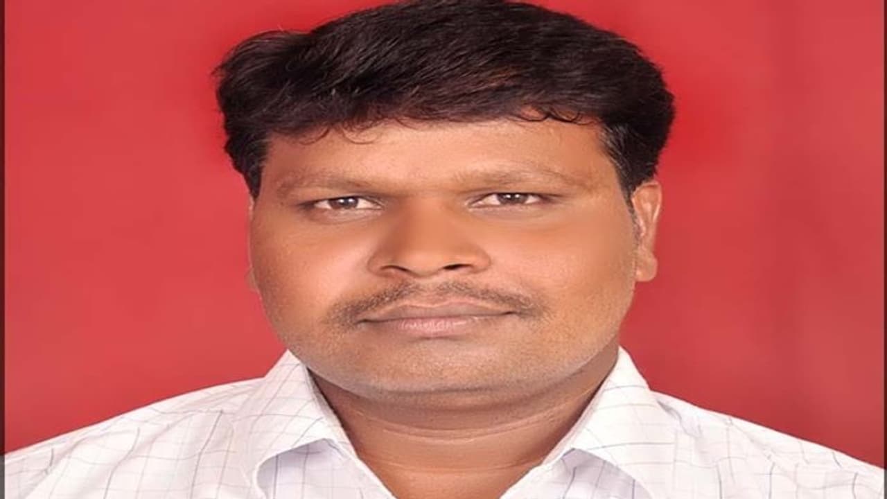 అవనిశ్రీ తెలుగు కవిత: ఊరంటే....