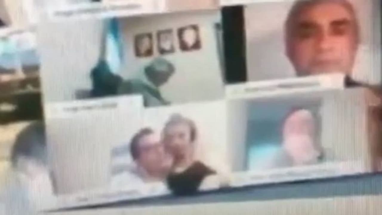 ಆನ್​ಲೈನ್​ ಅಧಿವೇಶನದ ನಡುವೆಯೇ ಪತ್ನಿಯ ಸ್ತನ ಚುಂಬಿಸಿದ ಸಂಸದ: ವಿಡಿಯೋ ವೈರಲ್