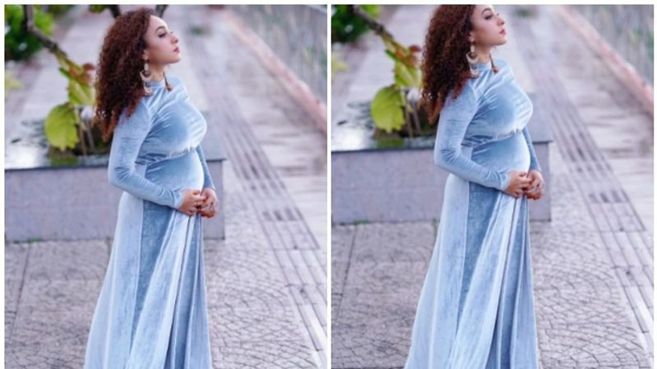 'മുന്നോട്ടുള്ള യാത്ര രസകരമാണ്', വയറില് കൈവെച്ച് പേളി മാണി 'മുന്നോട്ടുള്ള യാത്ര രസകരമാണ്', വയറില് കൈവെച്ച് പേളി മാണി