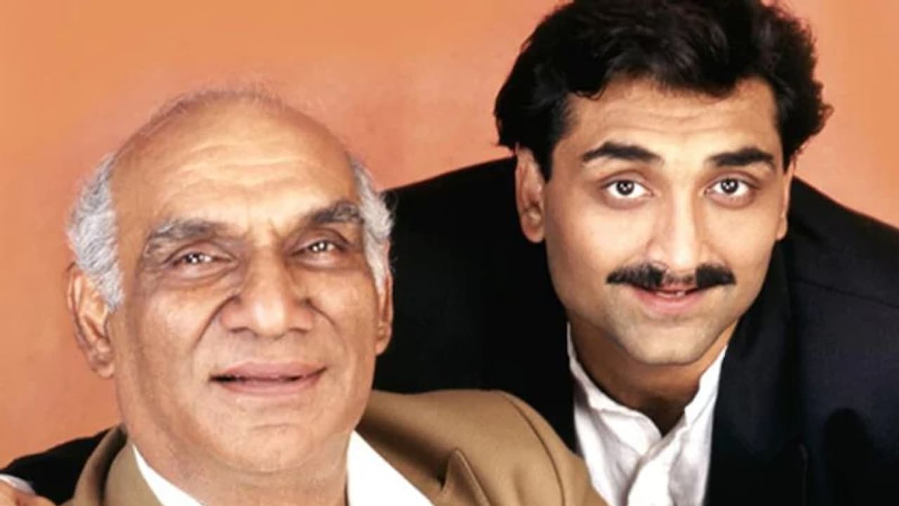 पिता यश चोपड़ा को याद कर इमोशनल हुए आदित्य, लंबी चौड़ी पोस्ट लिखकर बताया कैसे खड़ी की इतनी बड़ी कंपनी पिता यश चोपड़ा को याद कर इमोशनल हुए आदित्य, लंबी चौड़ी पोस्ट लिखकर बताया कैसे खड़ी की इतनी बड़ी कंपनी