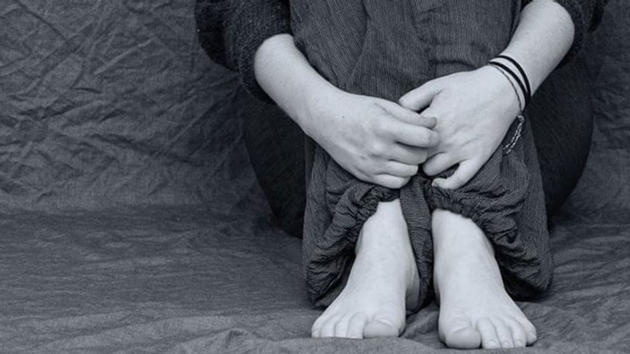 అంగన్ వాడీ కార్యకర్తకు.. సర్పంచ్ భర్త వేధింపులు..! అంగన్ వాడీ కార్యకర్తకు.. సర్పంచ్ భర్త వేధింపులు..!