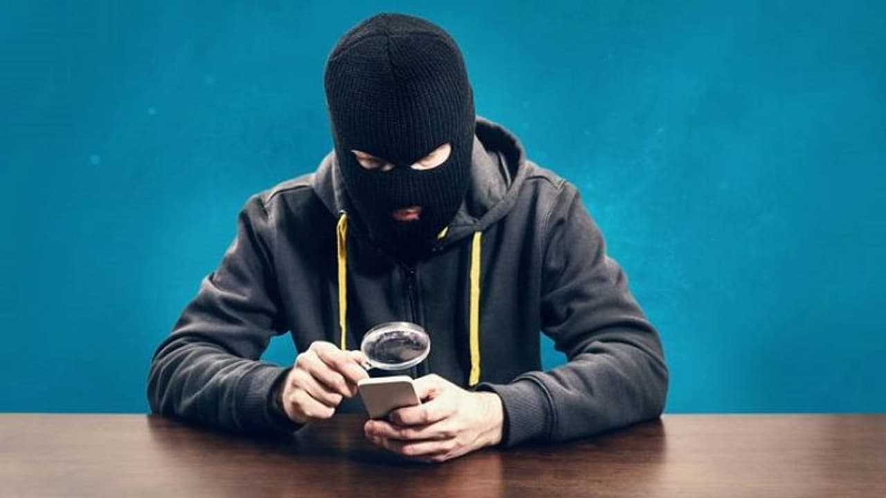 ലോൺ ആപ്പുകളെ സൂക്ഷിക്കുക, മുന്നറിയിപ്പുമായി എസ്ബിഐ ലോൺ ആപ്പുകളെ സൂക്ഷിക്കുക, മുന്നറിയിപ്പുമായി എസ്ബിഐ