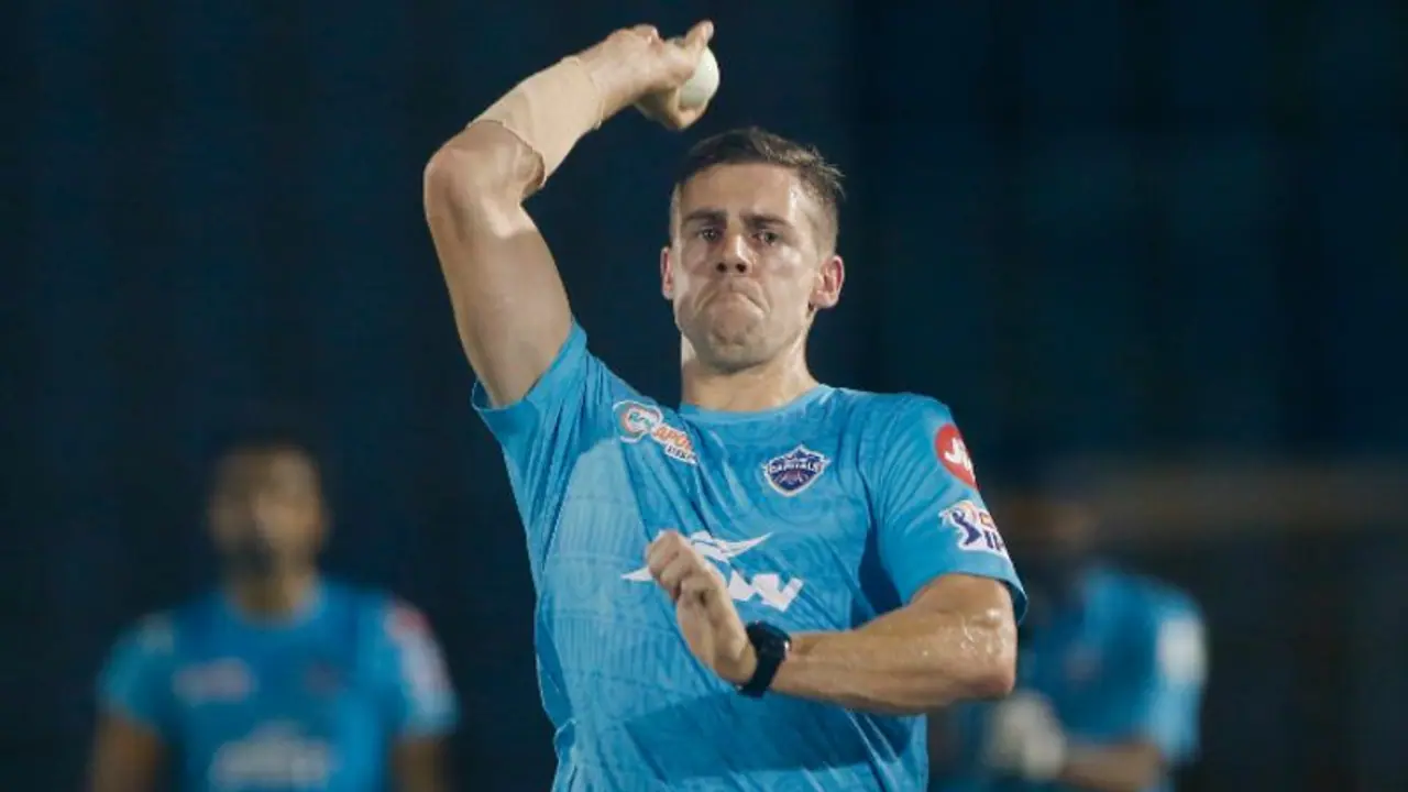 IPL 2022 : నోర్ట్జేకు చేదు అనుభవం.. బౌలింగ్ వేయనివ్వని అంపైర్లు.. కారణమేంటంటే... IPL 2022 : నోర్ట్జేకు చేదు అనుభవం.. బౌలింగ్ వేయనివ్వని అంపైర్లు.. కారణమేంటంటే...