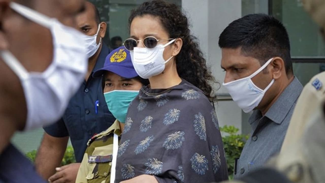 कंगना का ऑफिस तोड़ने के मामले पर सुनवाई, वकील ने कहा, तोड़फोड़ के बाद राउत के अखबार ने मनाया जश्न कंगना का ऑफिस तोड़ने के मामले पर सुनवाई, वकील ने कहा, तोड़फोड़ के बाद राउत के अखबार ने मनाया जश्न