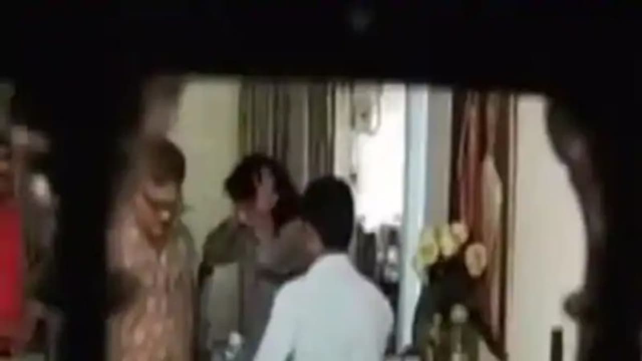 അവിഹിത ബന്ധം കയ്യോടെ പൊക്കിയ ഭാര്യയെ മര്ദ്ദിച്ച് മധ്യപ്രദേശിലെ ഉന്നത പൊലീസ് ഉദ്യോഗസ്ഥന് അവിഹിത ബന്ധം കയ്യോടെ പൊക്കിയ ഭാര്യയെ മര്ദ്ദിച്ച് മധ്യപ്രദേശിലെ ഉന്നത പൊലീസ് ഉദ്യോഗസ്ഥന്