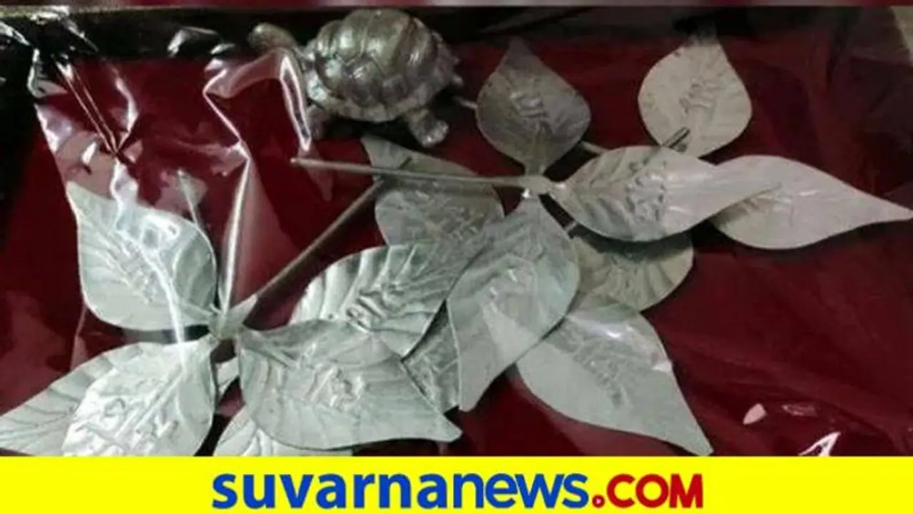 ದೇವದುರ್ಗ: ಮುಂಡರಗಿ ಶಿವರಾಯ ದೇವಸ್ಥಾನಕ್ಕೆ ಕನ್ನ ಹಾಕಿದ ಖದೀಮರು ದೇವದುರ್ಗ: ಮುಂಡರಗಿ ಶಿವರಾಯ ದೇವಸ್ಥಾನಕ್ಕೆ ಕನ್ನ ಹಾಕಿದ ಖದೀಮರು