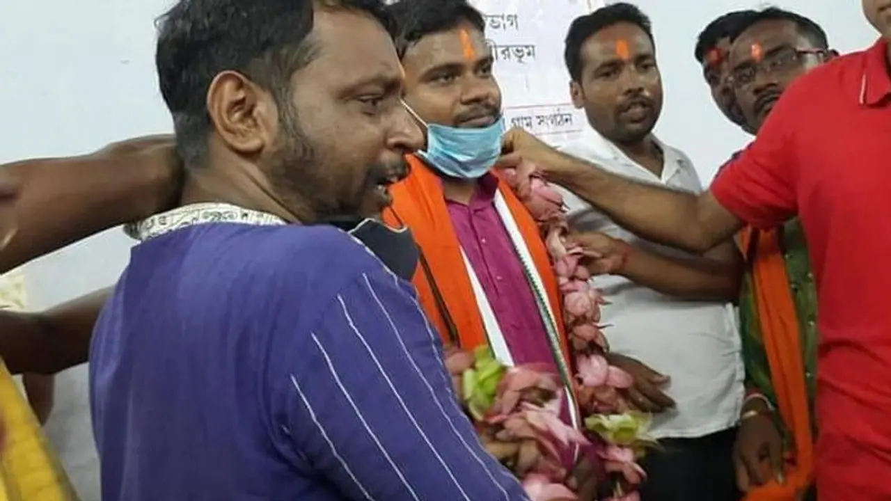 Teacher from Durgapur felicitated by ABVP for participating in clinical trials of COVID 19 vaccine