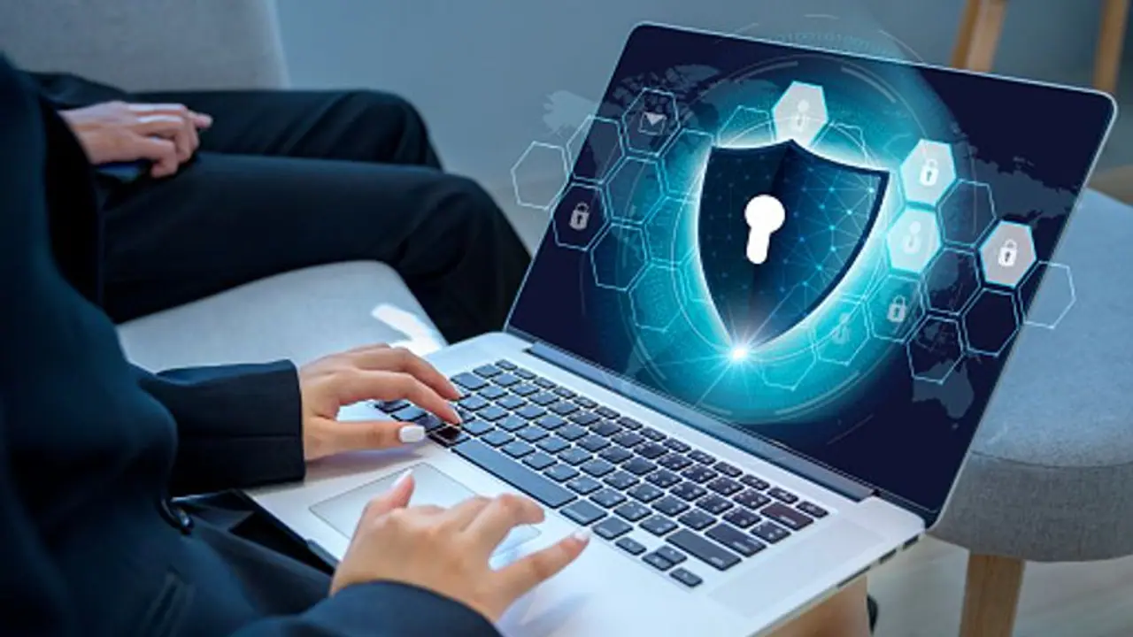 CCB arrests 25-year-old hacker in Bengaluru