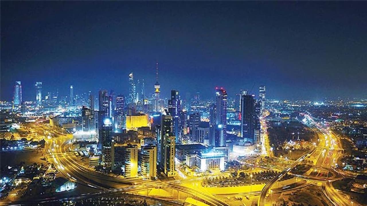 ഗതാഗത നിയമലംഘനത്തിന് പിഴ അടയ്ക്കാതെ പ്രവാസികള്‍ക്ക് രാജ്യം വിടാനാകില്ല; തീരുമാനം അറിയിച്ച് അധികൃതര്‍