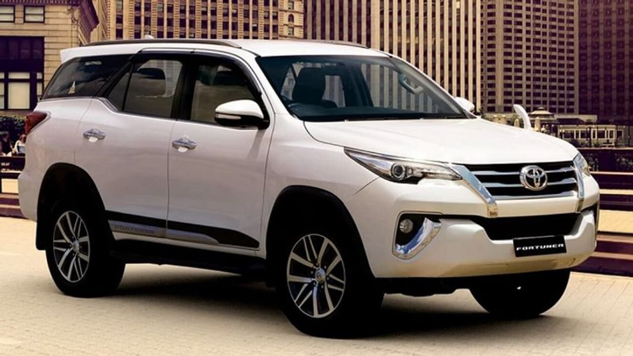 ಟೋಲ್ ಗೇಟ್ ಬಳಿ ಕಾರು ಅಪಘಾತ; ನಗರಾಭಿವೃದ್ಧಿ ಸಚಿವ ಶಿಂದೆ ಕೈಗೆ ಗಾಯ! ಟೋಲ್ ಗೇಟ್ ಬಳಿ ಕಾರು ಅಪಘಾತ; ನಗರಾಭಿವೃದ್ಧಿ ಸಚಿವ ಶಿಂದೆ ಕೈಗೆ ಗಾಯ!