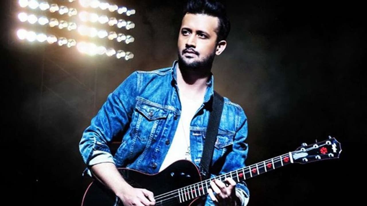 'জিন্দেগি অউর কুচভি নেহি', গানে গানে দুবাইয়ে লতা মঙ্গেশকরকে শ্রদ্ধা জানালেন আতিফ 'জিন্দেগি অউর কুচভি নেহি', গানে গানে দুবাইয়ে লতা মঙ্গেশকরকে শ্রদ্ধা জানালেন আতিফ