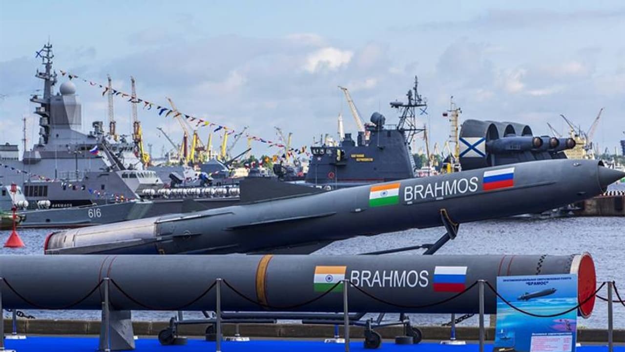 BrahMos supersonic cruise missile: সফল পরীক্ষা ব্রহ্মোস ক্রুজ মিসাইলের BrahMos supersonic cruise missile: সফল পরীক্ষা ব্রহ্মোস ক্রুজ মিসাইলের