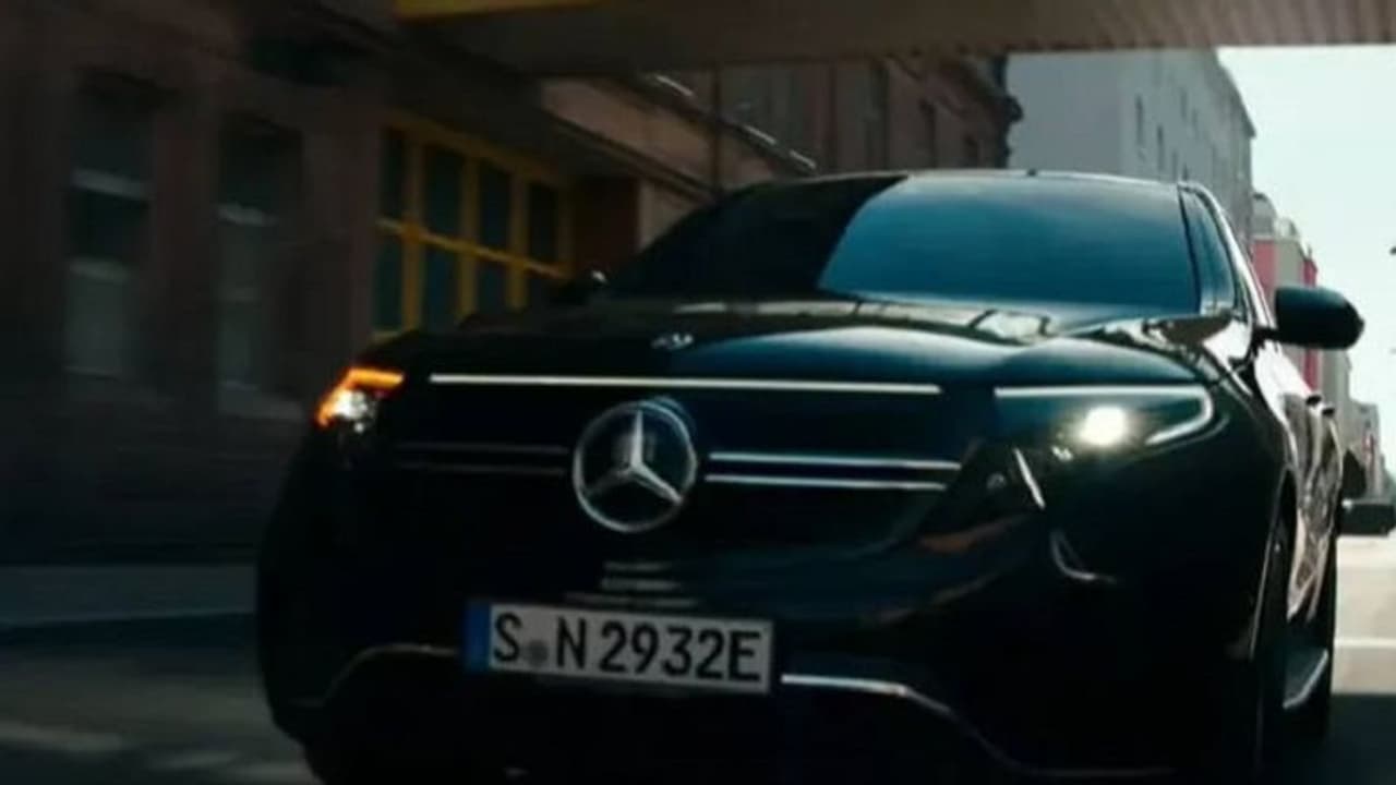 Mercedes Benz : മെഴ്‌സിഡസ് ബെന്‍സിന്‍റെ വില്‍പ്പന ഇടിഞ്ഞു
